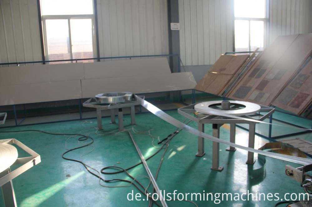 Half automatic Ceiling Tee bar roll forming machine FUT Ceining Bar Making Machine